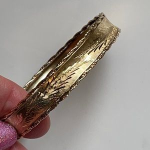 14K Gold Bangle Bracelet